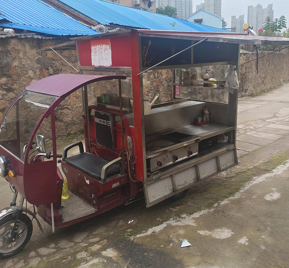 八成新電動小吃三輪車